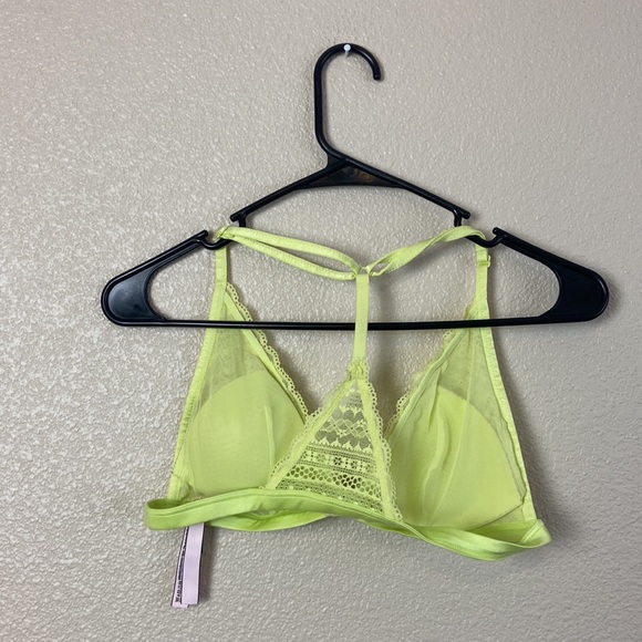 Victoria’s Secret Lace Bralette - Picture 5 of 5